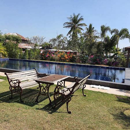 Nadee resort Udon Thani Buitenkant foto