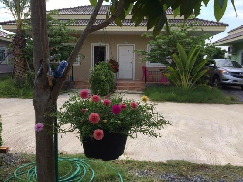 Nadee resort Udon Thani Buitenkant foto