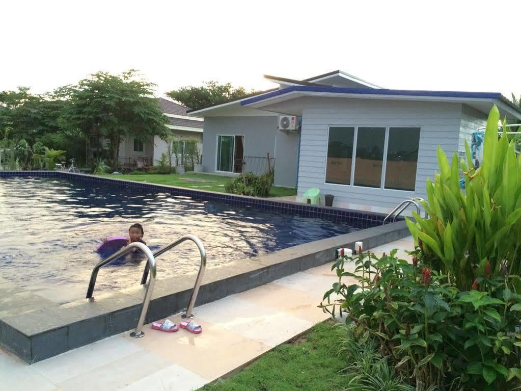 Nadee resort Udon Thani Buitenkant foto