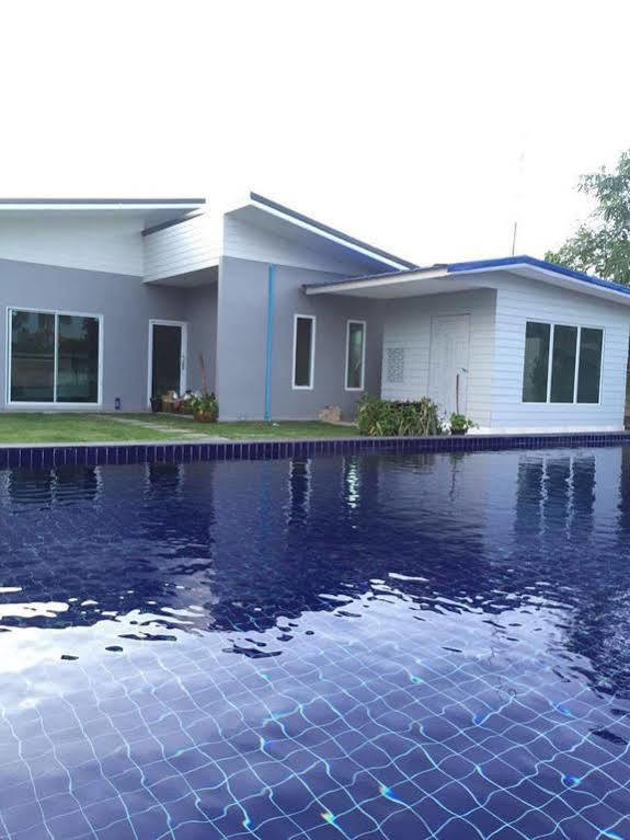 Nadee resort Udon Thani Buitenkant foto
