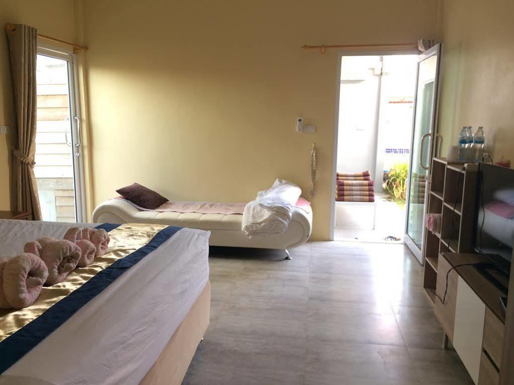 Nadee resort Udon Thani Buitenkant foto