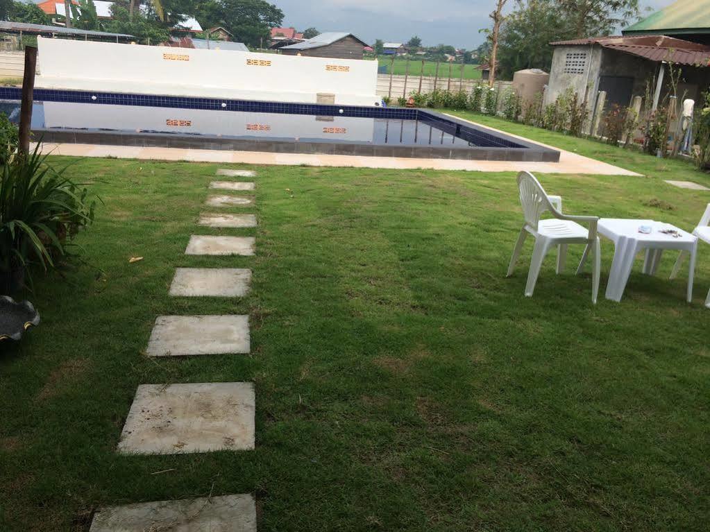 Nadee resort Udon Thani Buitenkant foto